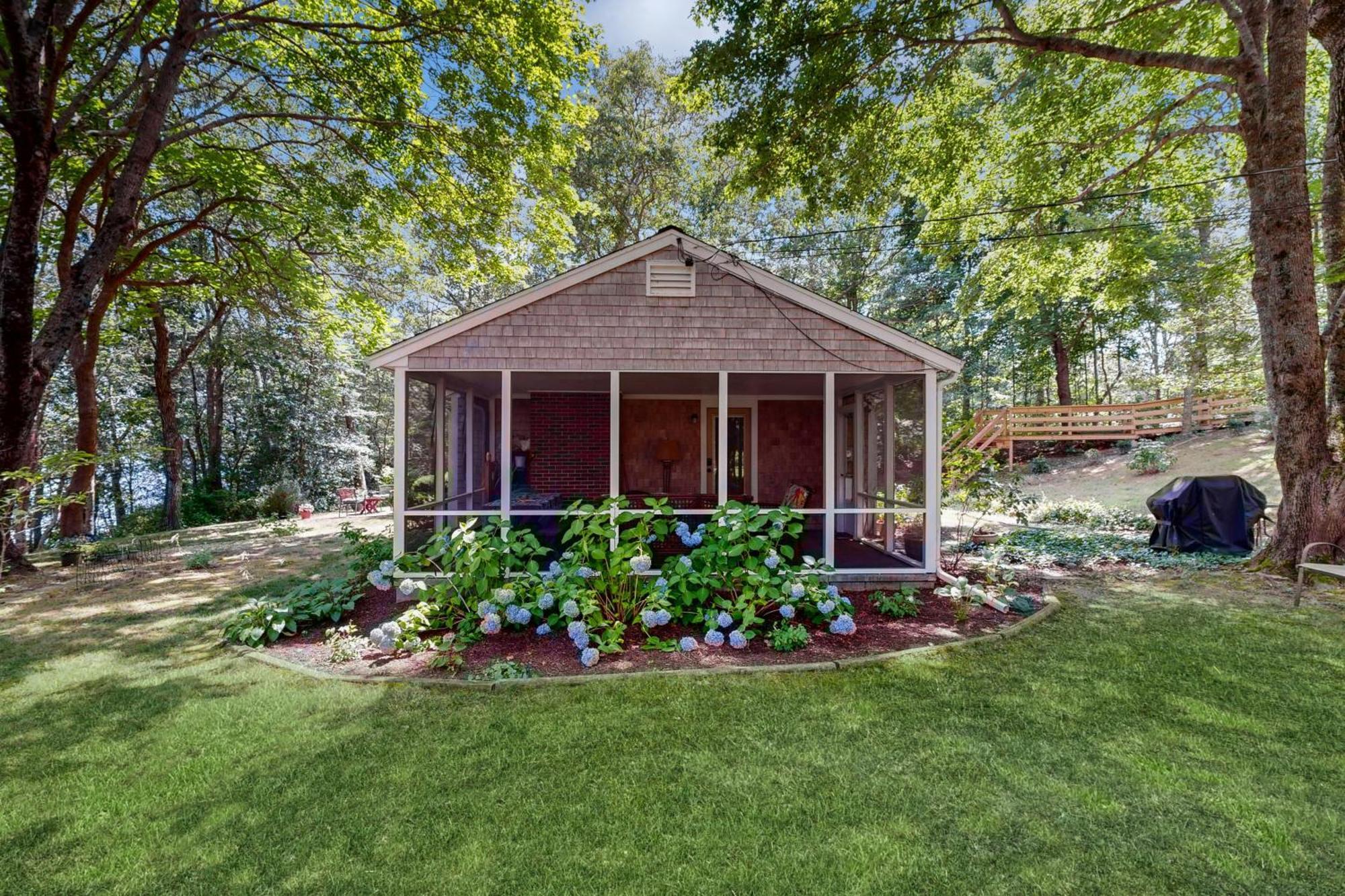 Pickerel Cove Cottage Машпи Экстерьер фото