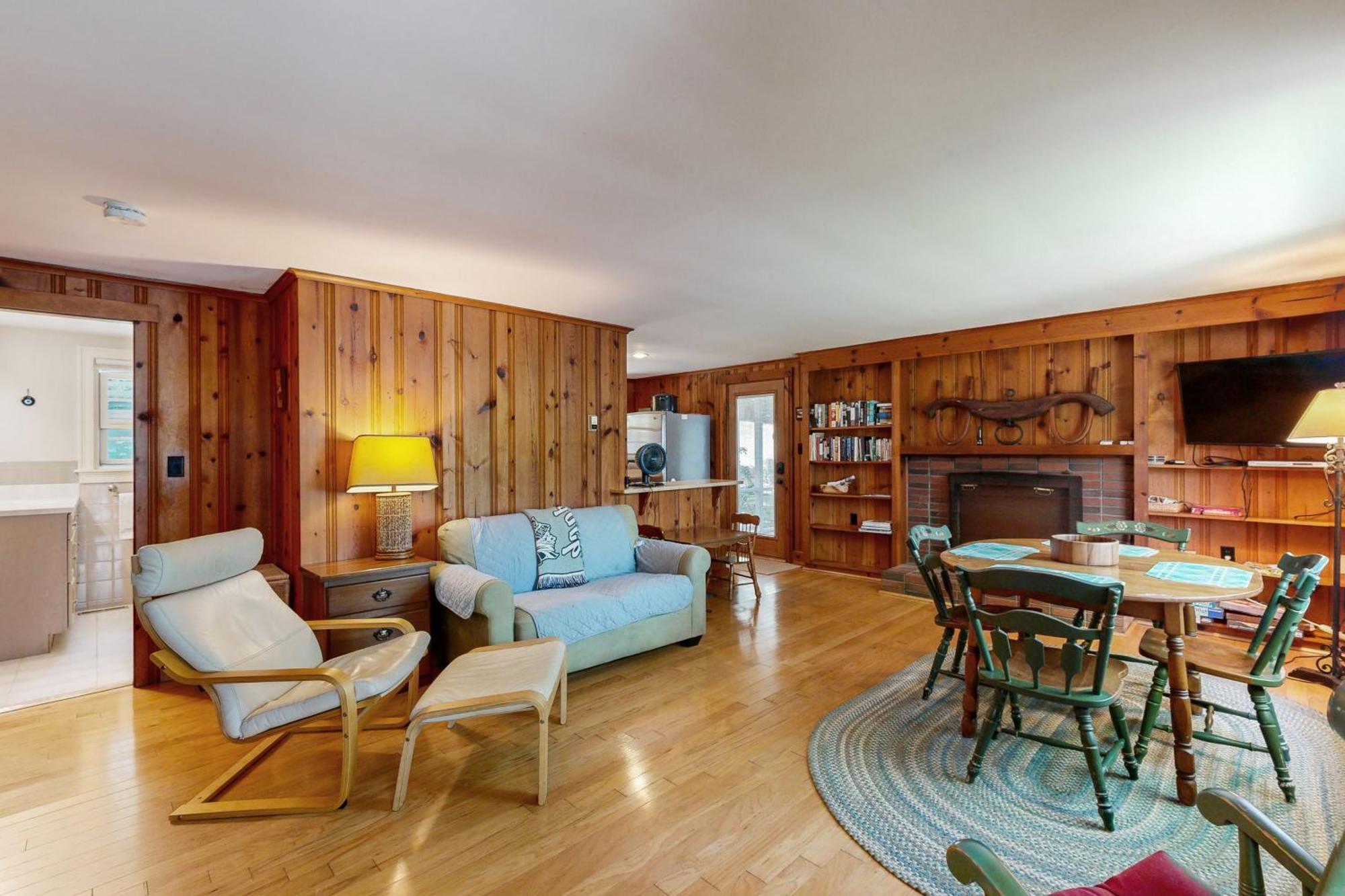 Pickerel Cove Cottage Машпи Экстерьер фото